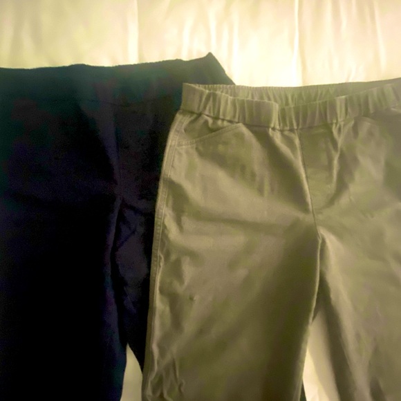 2 Midrise Pull On Cotton Chino Ankle Pants in black and olive - Picture 2 of 15